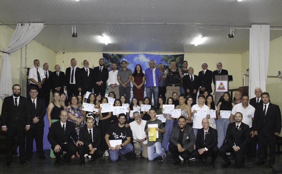 Projeto Escrevendo a Paz nas Escolas - Concurso de Redação